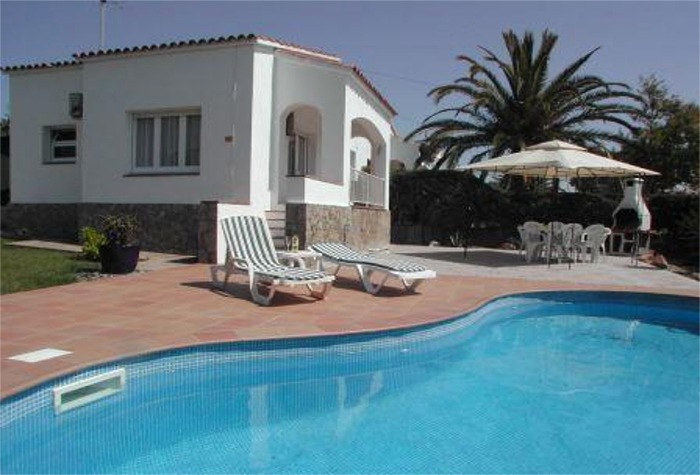 2 Bed Villa with Private Pool Torre Gran, Estartit (Sleeps 5)