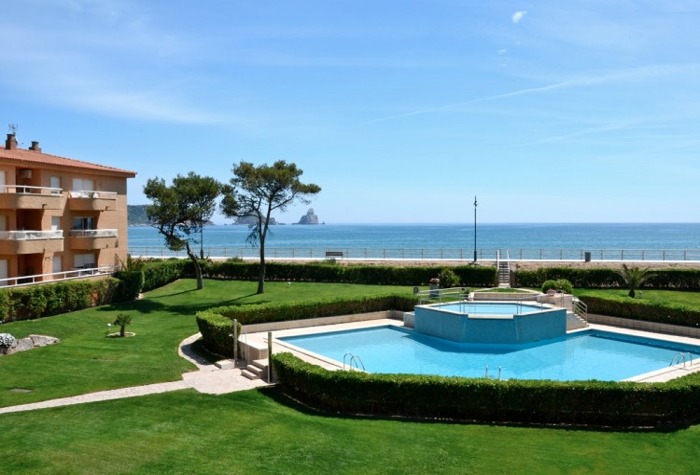 Argonavis Complex holiday apartments in L'Estartit, Costa Brava