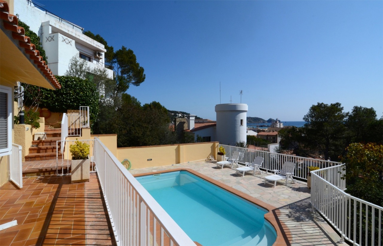 Mediterranea Complex holiday apartments in L'Estartit, Costa Brava