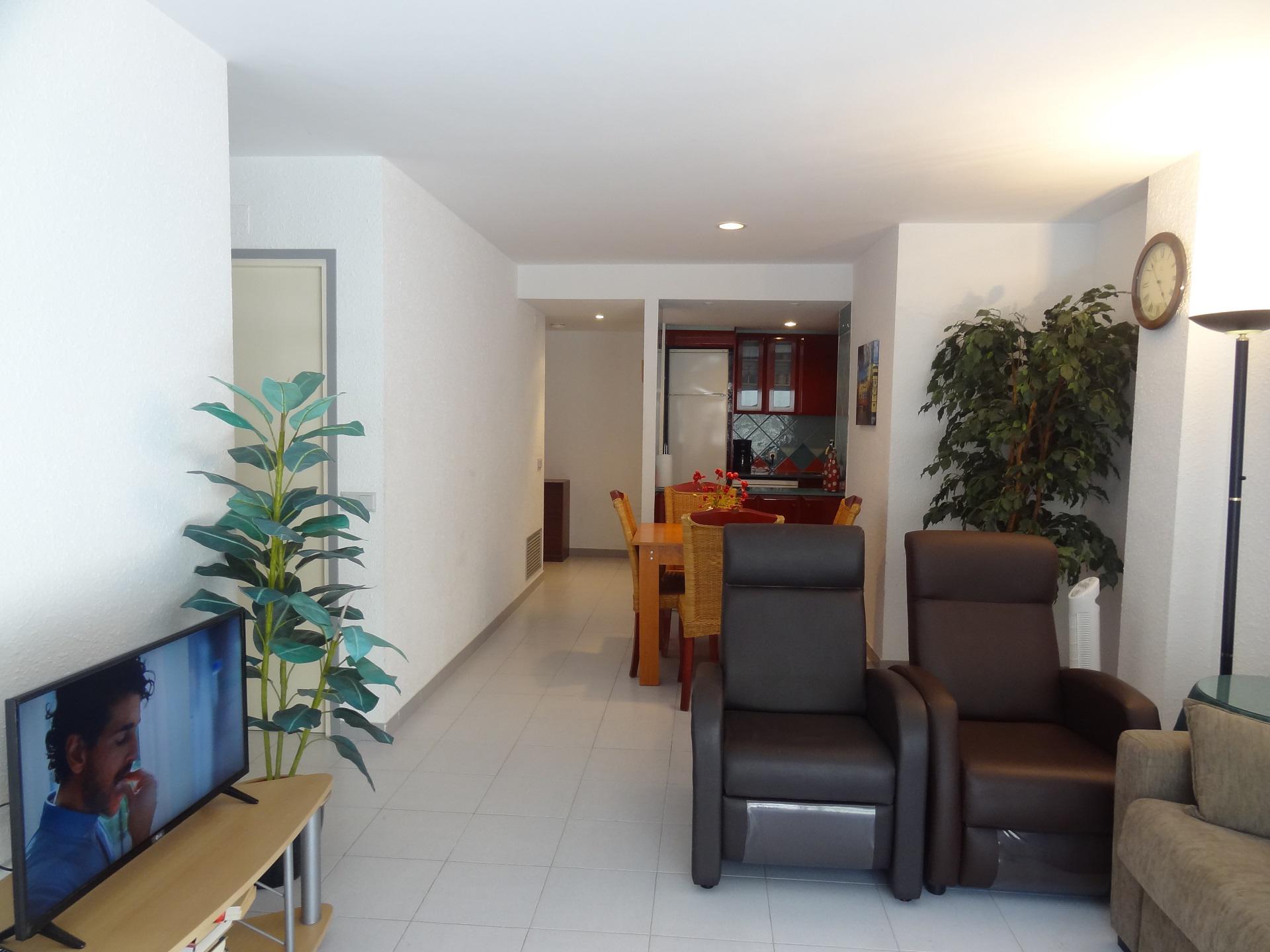 2 Bedroom Apartment For Rent in the Mar Dor, Estartit (Sleeps 4 / 6) photograph 1