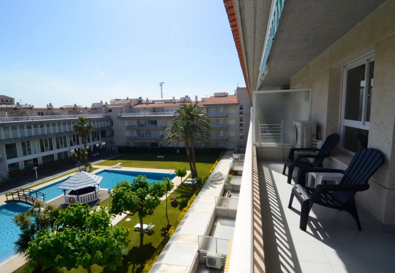 2 Bedroom Modernised Apartment at Mar Dor